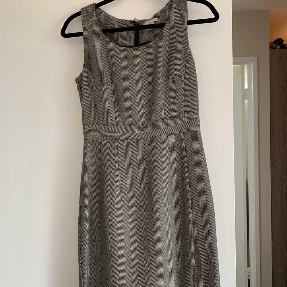 H&M Sleeveless Workwear Dress